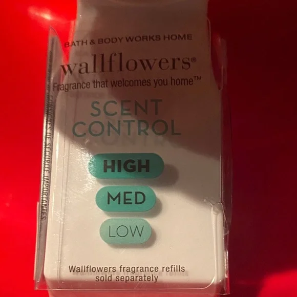 Bath & Body Works Orange and Cream Pumpkin and Squash Wallflower - Picture 2 of 5